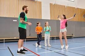 东体谈中超外援名额调整：足协、中足联应多听听俱乐部的意见